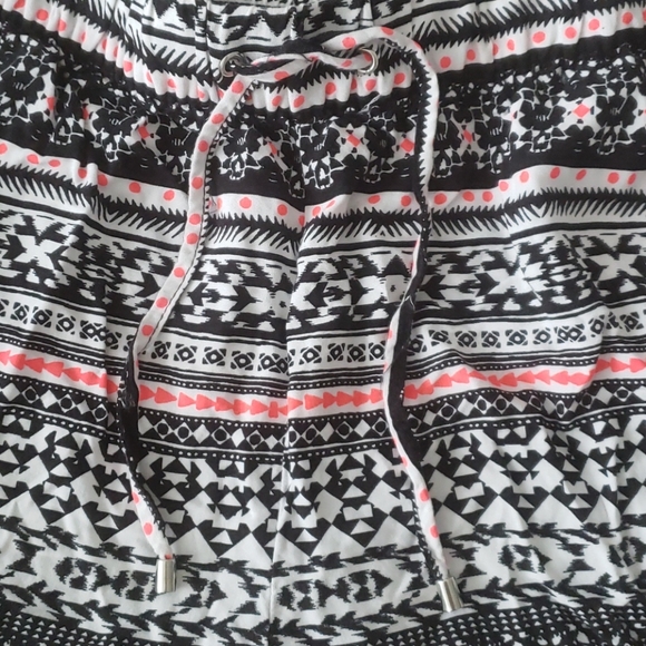 Boho Style Shorts - Picture 2 of 4